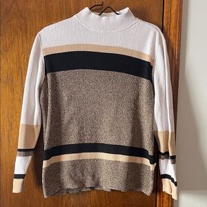 Karen Scott Women's Sweater in Black, White, and Tan